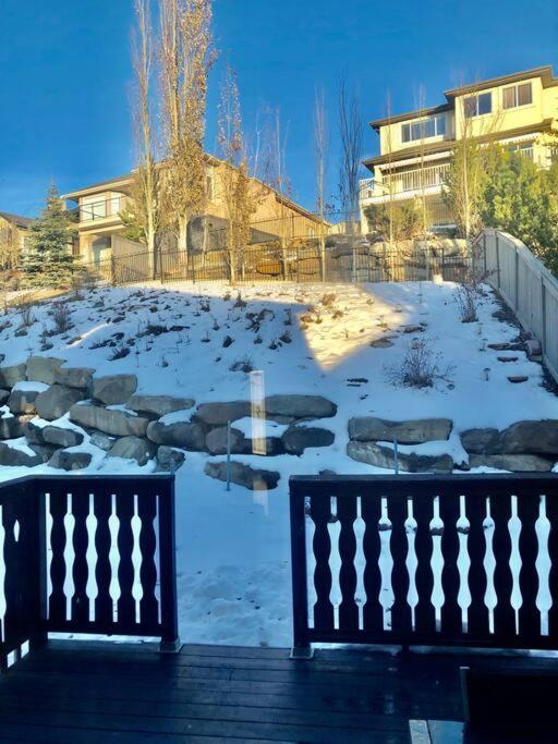 2500 Sq House In Springbank Hill Bl 261818 Villa Calgary Exterior photo